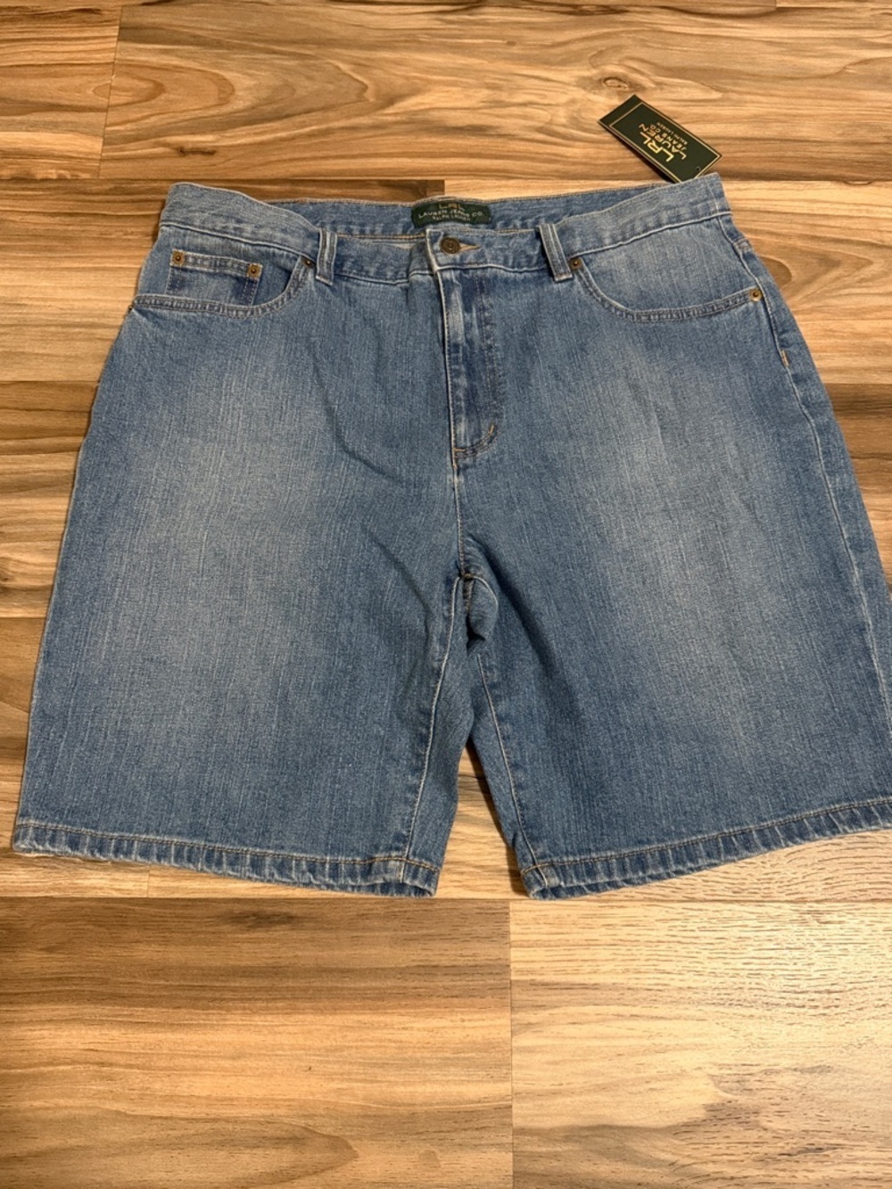 LRL Lauren Ralph Lauren Women's Denim Shorts Perry Wash Sz. 16 High Waist Cotton